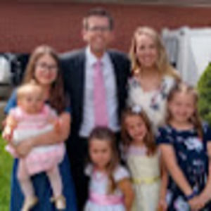 Meet your Posher, Elise